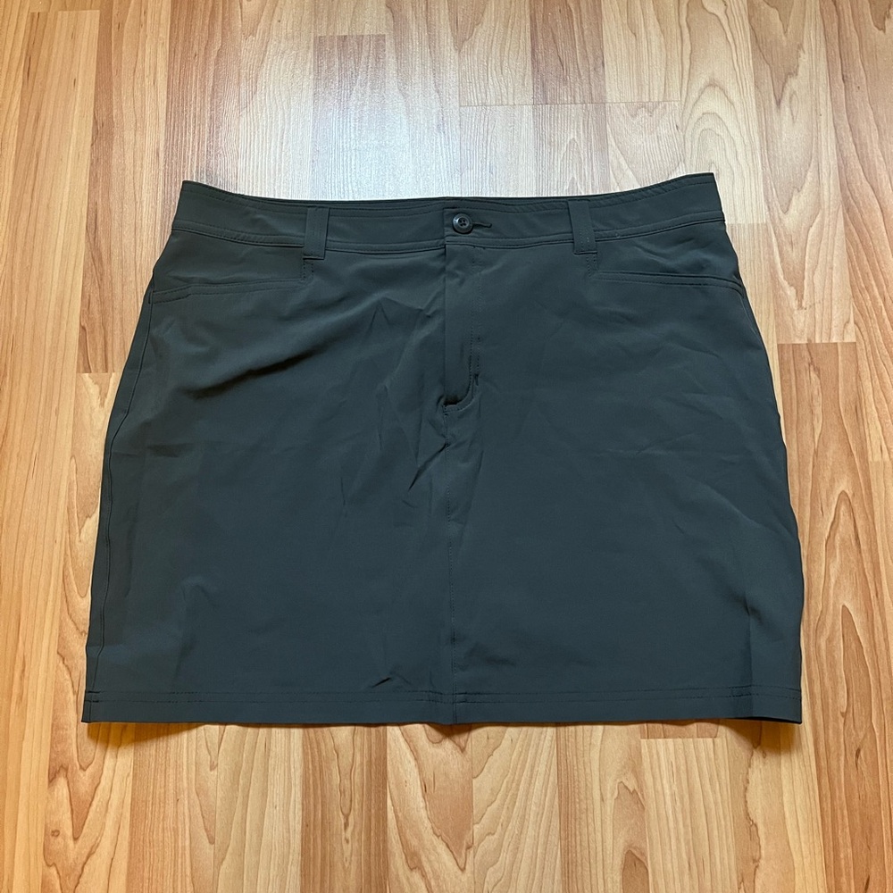Eddie Bauer Women’s Adventurer Skort